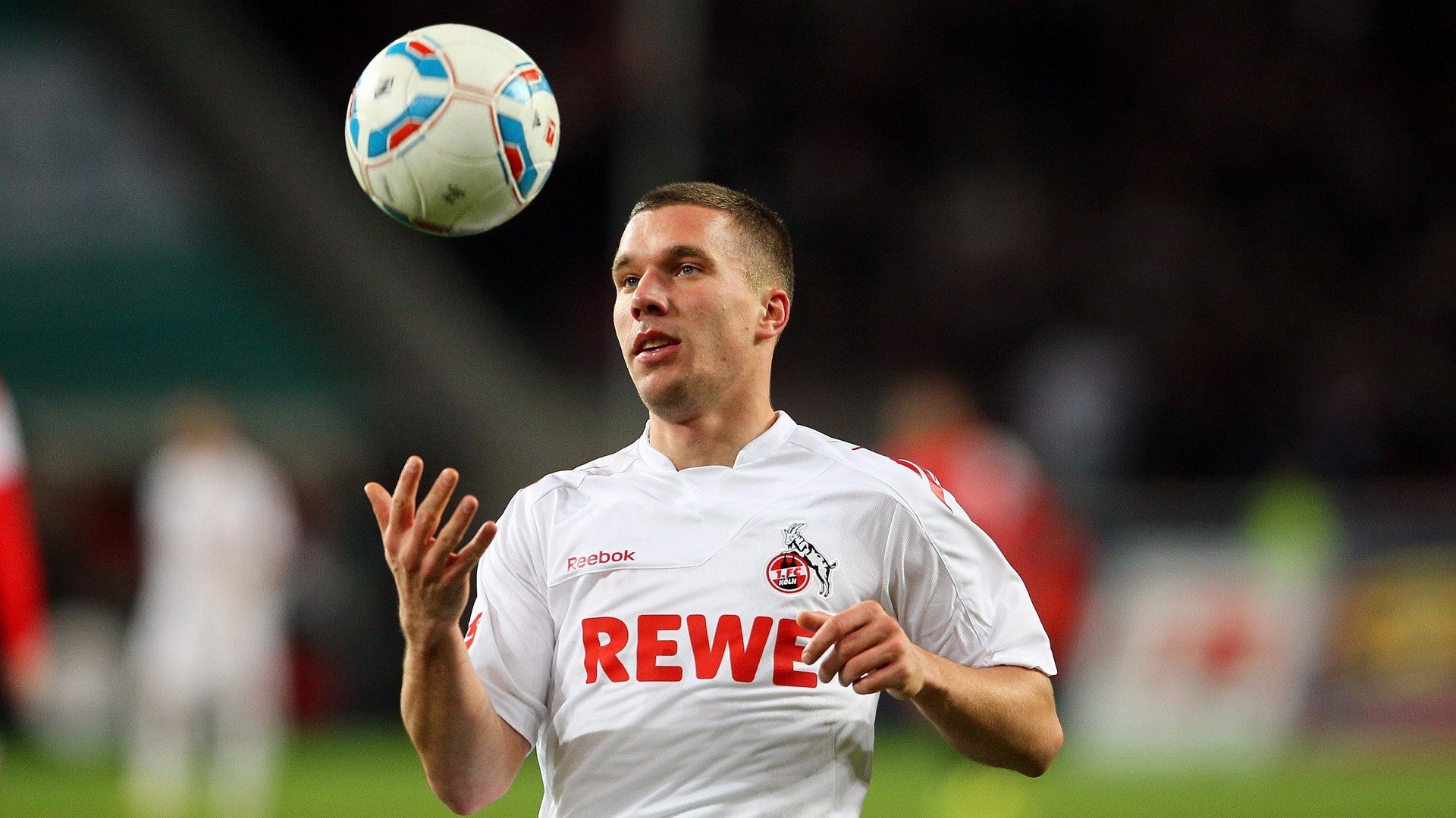 纽卡斯尔客场惊险获胜，球队实现两连胜，积分榜上有所进步，纽卡斯尔联足球队