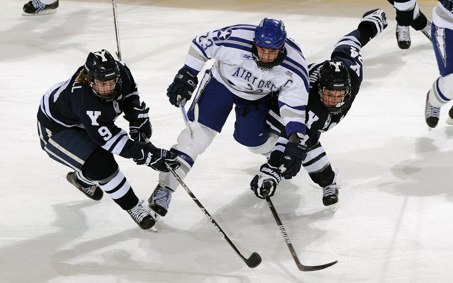 青少年足球普及策略不足,论青少年足球发展的重要性