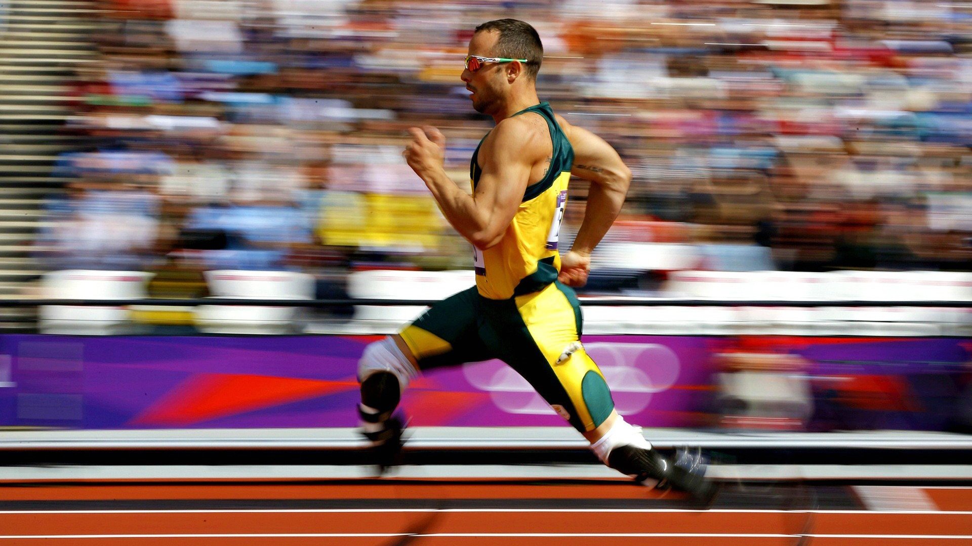 C罗连续第五场比赛取得进球纪录,c罗连过五人进球